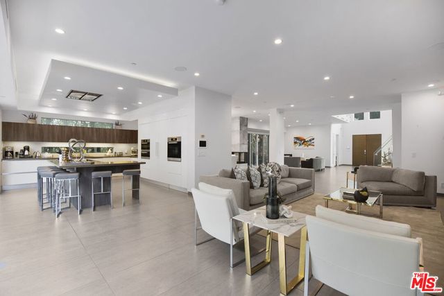 6379 Colgate Avenue, Los Angeles, CA 90048