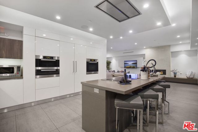 6379 Colgate Avenue, Los Angeles, CA 90048