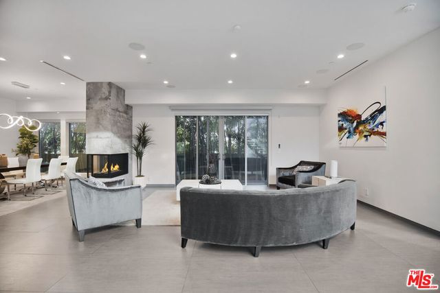 6379 Colgate Avenue, Los Angeles, CA 90048