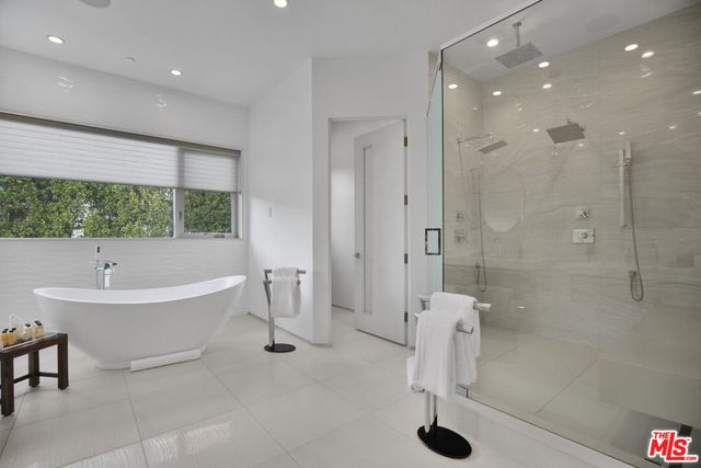 6379 Colgate Avenue, Los Angeles, CA 90048