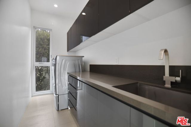 6379 Colgate Avenue, Los Angeles, CA 90048