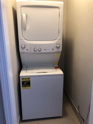 1320 W 24th Street, Houston, TX 77008