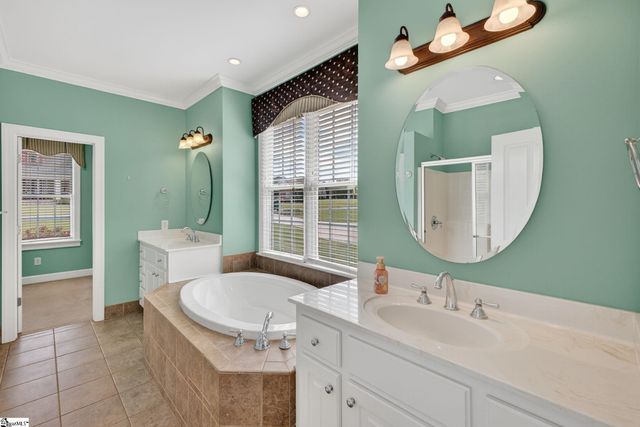 167 Conamara Lane, Woodruff, SC 29388