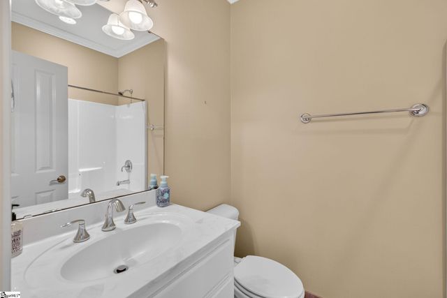 167 Conamara Lane, Woodruff, SC 29388