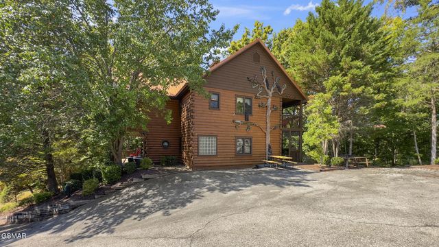 836 Bear Run Way, Sevierville, TN 37862