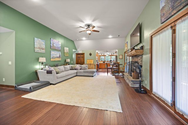 65 TRENTON Court, Nancy, KY 42544