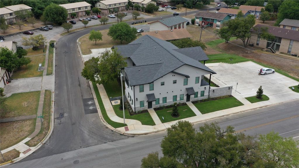 311 Craddock Ave 103, San Marcos, TX 78666