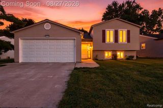 42120 Ridge Road, Novi, MI 48375