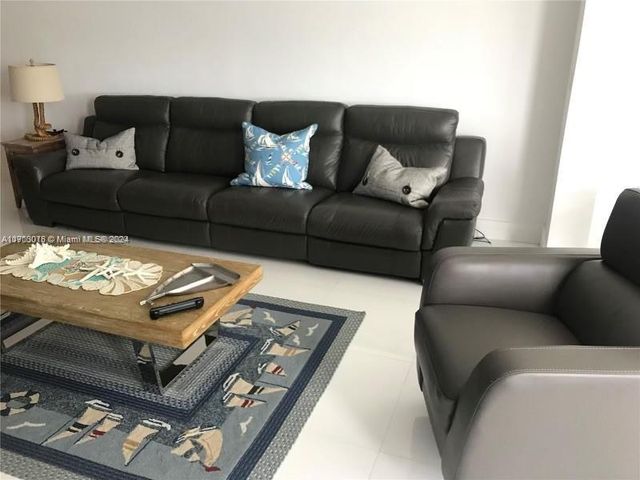 5005 Collins Ave 1108, Miami Beach, FL 33140