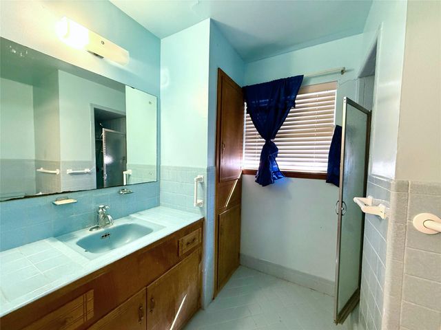 10911 Ashcroft Drive, Houston, TX 77096