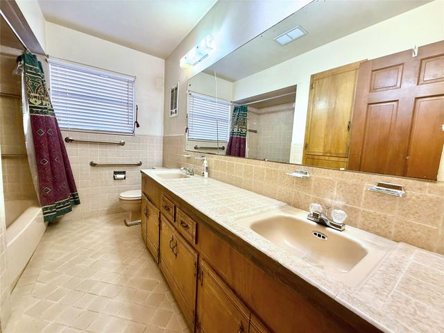 10911 Ashcroft Drive, Houston, TX 77096