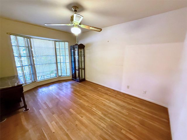 10911 Ashcroft Drive, Houston, TX 77096