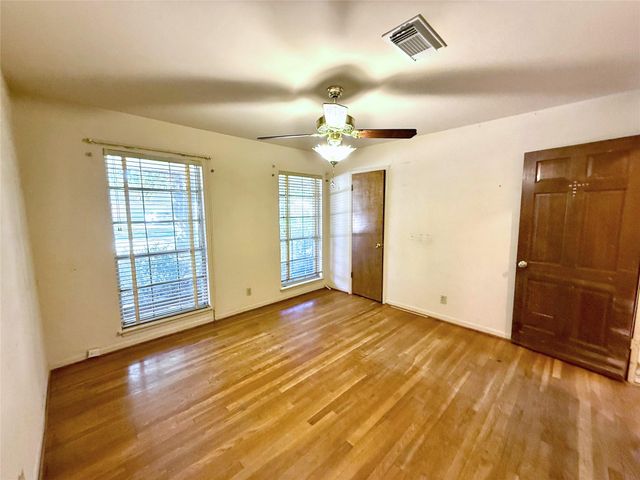 10911 Ashcroft Drive, Houston, TX 77096