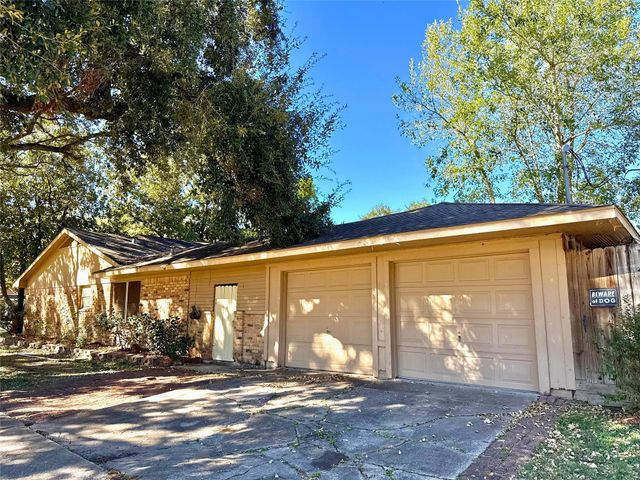 10911 Ashcroft Drive, Houston, TX 77096