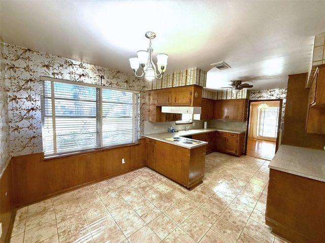 10911 Ashcroft Drive, Houston, TX 77096