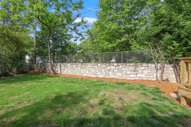 200 Paul Sawyier Drive, Frankfort, KY 40601