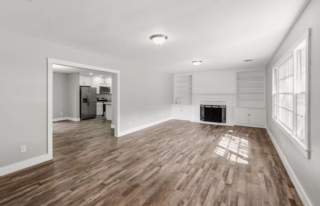 200 Paul Sawyier Drive, Frankfort, KY 40601