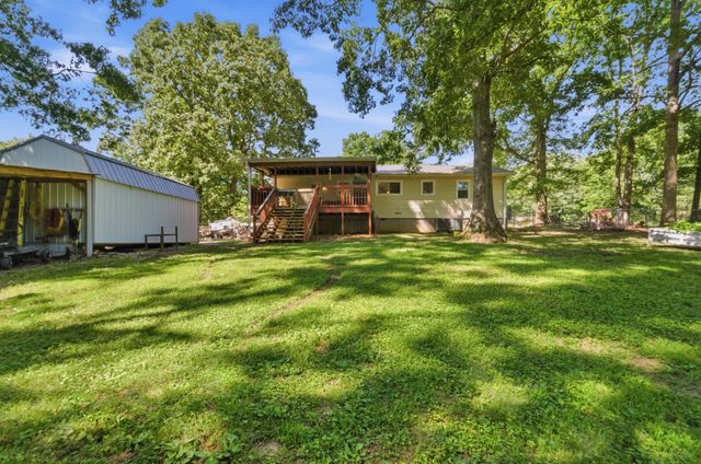 1011 By Blvd, Bon Aqua, TN 37025