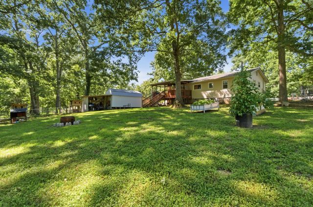 1011 By Blvd, Bon Aqua, TN 37025
