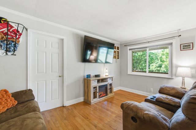 1011 By Blvd, Bon Aqua, TN 37025