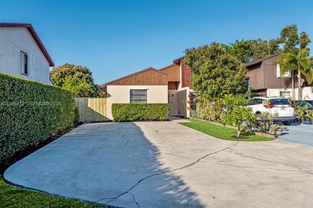 1187 The 12th Fairway, Wellington, FL 33414
