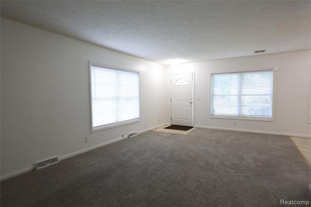 19905 Seminole, Redford, MI 48240