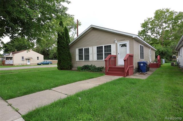 19905 Seminole, Redford, MI 48240