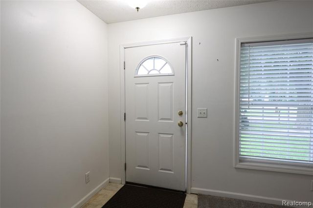 19905 Seminole, Redford, MI 48240