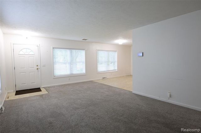 19905 Seminole, Redford, MI 48240