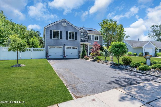 1083 Cavan Drive, Toms River, NJ 08753