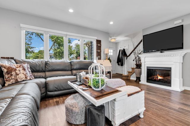 1083 Cavan Drive, Toms River, NJ 08753