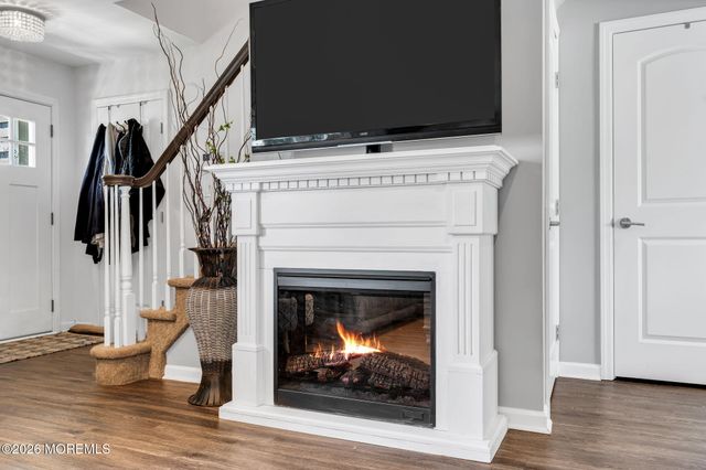 1083 Cavan Drive, Toms River, NJ 08753