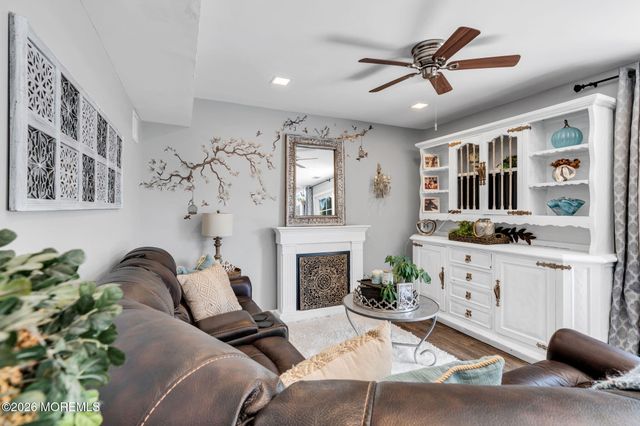 1083 Cavan Drive, Toms River, NJ 08753