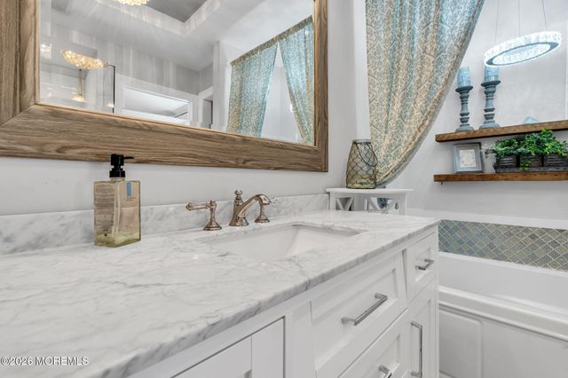 1083 Cavan Drive, Toms River, NJ 08753