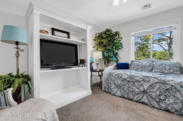 1083 Cavan Drive, Toms River, NJ 08753