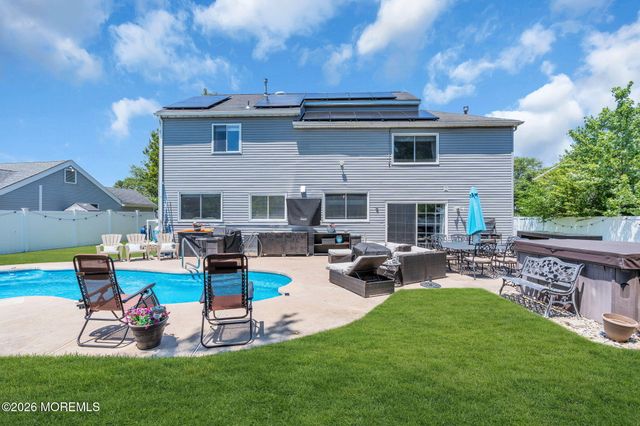 1083 Cavan Drive, Toms River, NJ 08753