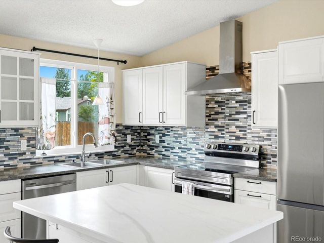 8442 Blazing Star Pl, Parker, CO 80134