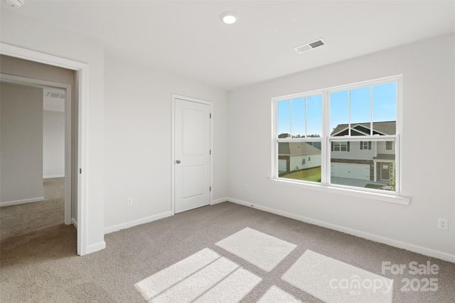 92 Queen Valley Way, Waynesville, NC 28786