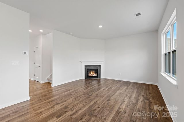 92 Queen Valley Way, Waynesville, NC 28786