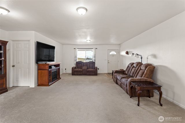 766 S Canyon Court, Othello, WA 99344