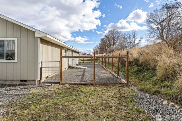 766 S Canyon Court, Othello, WA 99344