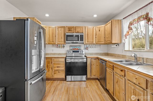 766 S Canyon Court, Othello, WA 99344