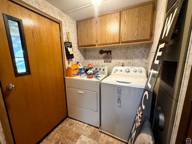 503 NE Gordon ST, Topeka, KS 66608