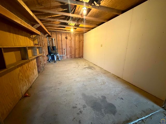 503 NE Gordon ST, Topeka, KS 66608
