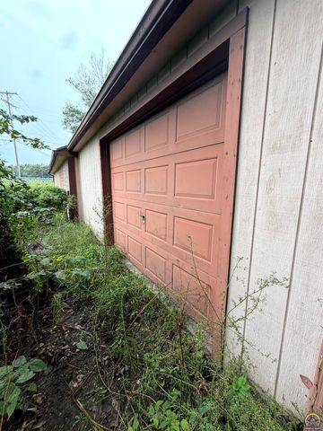 503 NE Gordon ST, Topeka, KS 66608