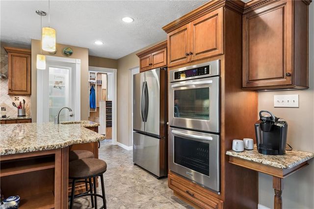 203 N Bowman TER, Yorktown, VA 23693