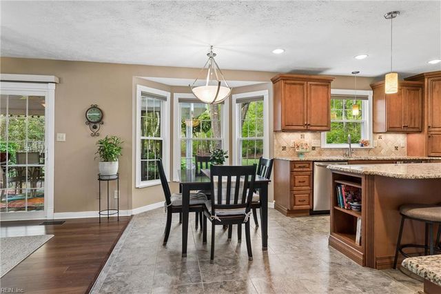 203 N Bowman TER, Yorktown, VA 23693