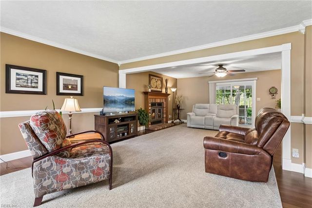 203 N Bowman TER, Yorktown, VA 23693