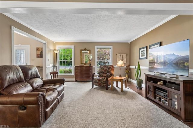 203 N Bowman TER, Yorktown, VA 23693