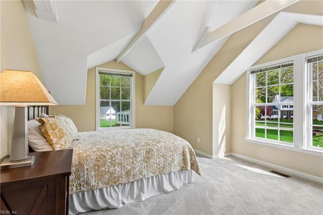 203 N Bowman TER, Yorktown, VA 23693